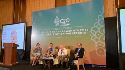 29일 인도네시아 발리에서 주요 20개국(G20)의 공식 시민사회 회의인 ‘Civil20’이 열렸다. 국·공영 전력기업 관계자들이 회의에 참석해 에너지 전환과 탈탄소 산업, 넷제로 달성 전략 등에 대해 토론했다. /기후솔루션 제공
